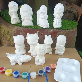 Combo 10 tượng tô màu kèm vỉ 8 màu arilic+1cọ+1khay pha màu