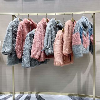 Lô 100cai Áo Khoác Len Lông Cừu Cực Sang Trọng, Mẫu Mã Trộn , Full Size Bất Kỳ ( Giá Tận Xưởng )