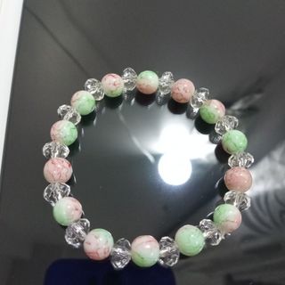 Chuỗi đeo tay đủ màu 12k mua nhiều 10k