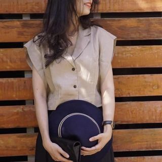 SET QUẦN ỐNG RỘNG ÁO CỔ VEST -HUYỀN XMĐT