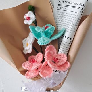 Bó hoa tulip được móc bằng sợi len, bó hoa len, bó hoa thủ công