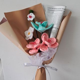 Bó hoa tulip được móc bằng sợi len, bó hoa len, bó hoa thủ công