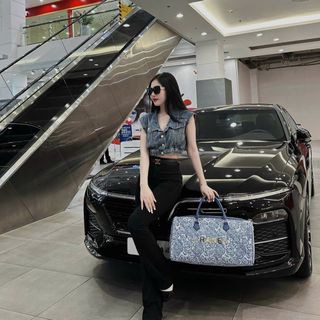 Túi xách quảng châu Du Lịch Hoa Trà - 12B3064 (Chuyên sỉ túi xách sll, balo, ví, thắt lưng, túi Laptop)