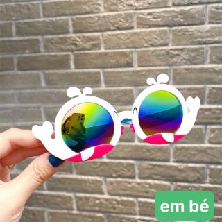 [Bé Sẽ Thích] Kính hoạt hình bé cá voi xinh xắn, đáng yêu nhiều màu sắc dành cho bé đi nắng + Kèm túi đựng