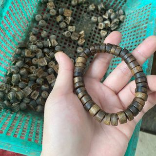 Hạt nút trầm Indonesia