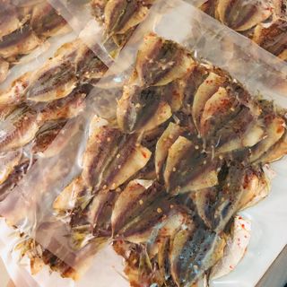 Khô cá chỉ xẻ tẩm Phan Rí
