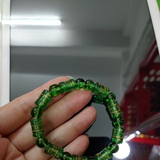 Vòng tay phong thủy màu xanh lá đẹp