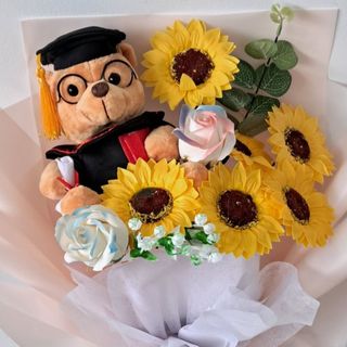 Bó hoa gấu tốt nghiệp, bó hoa hướng dương kèm gấu tốt nghiệp, quà tặng tốt nghiệp