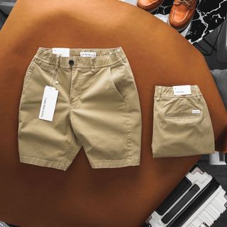 quần short nam chất kaki dày dặn , thun con giãn , mặt vải mịn , Hàng đã xử lý chống co rút khi sử dụng , Form Slim fit , trên gối - size từ 55kg - 85kg