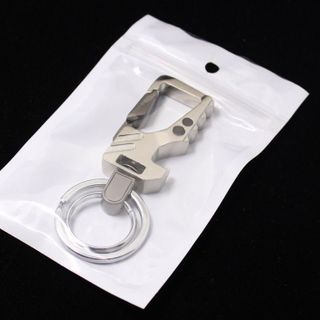 Móc khoá đa năng có thể mở nắp chai 668