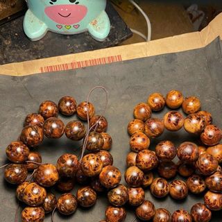 Vòng Nu 20Ly Gỗ Bách Xanh Đen Đỏ