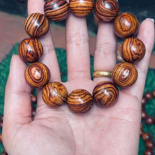 Vòng Tay Gỗ Sưa Đỏ 20ly Vân Đẹp