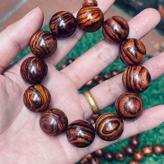 Vòng Tay Gỗ Sưa Đỏ 20ly Vân Đẹp