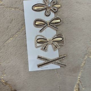 Sét cặp tóc 4 món đính đá