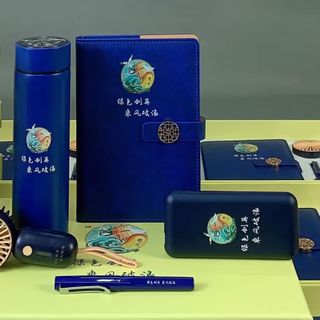 Bộ Quà Tặng 5trong1 In Logo theo yêu cầu , bình giữ nhiệt , sổ , sạc dự phòng , bút, quạt .full box ( Giá Tận Xưởng )