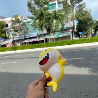 Lồng đèn trung thu điện tử cá mập baby shark