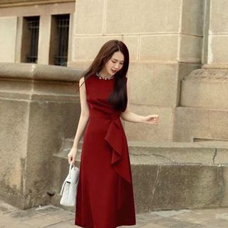 Đầm xòe cườm cổ sang trọng
