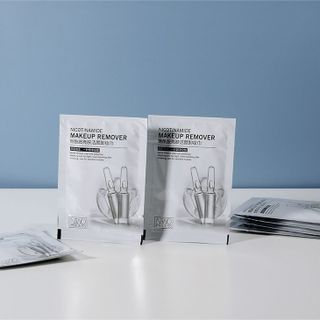 Khăn Tẩy Trang Niacinamide dùng một lần 32 miếng Siêu Tiện Lợi ( Hàng, Giá Tận Xưởng )