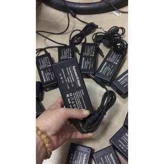 Sạc laptop 19v