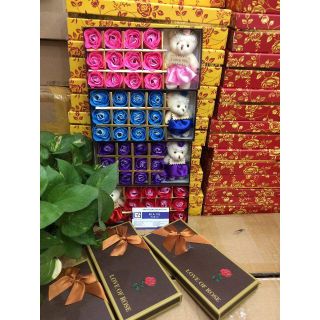 Hoa hồng sáp 12 bông + gấu