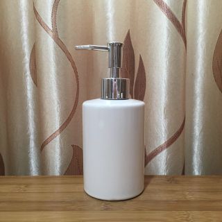 Bộ Đồ Dùng Phòng Tắm Bằng Xứ Trắng 4Món Gồm Bình Xà Phòng, Ly Xứ Súc Miệng, Dĩa Xà Phòng . NHẬN IN LOGO THEO YÊU CẦU ( Hàng, Giá Tận Xưởng )