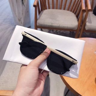 Kính mát chữ V thời trang nam nữ phong cách Hàn Quốc chống tia UV đẹp giá rẻ 005