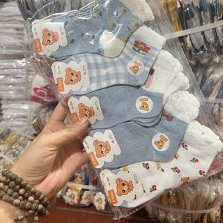 Các mẫu tất cho bé gái từ 0-4 tuổi rất là đáng yêu