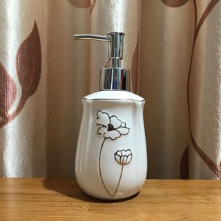 Bộ Đồ Dùng Phòng Tắm Gốm Sứ Điêu Khắc Hoa 5Mon. IN LOGO THEO YÊU CẦU ( Hàng, Giá Tận Xưởng )