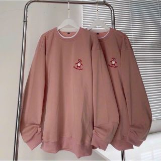 Áo sweater thêu gấu dạng tay phòng