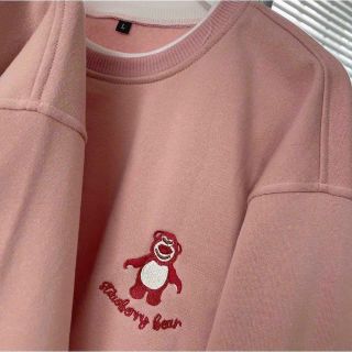 Áo sweater thêu gấu dạng tay phòng