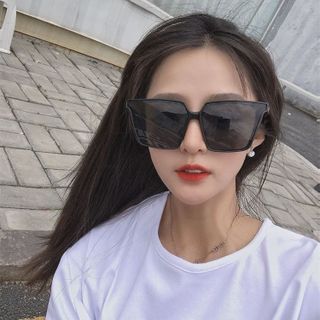 Kính mát nữ thời trang gọng vuông mắt kính chống tia UV phong cách Hàn Quốc hottrend 2021 đẹp 210