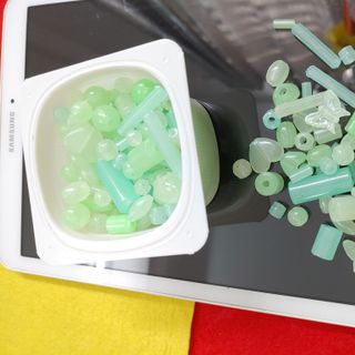 Gói 100 Hạt dạ quang mix đủ mẫu phát sáng trong đêm...
Giá sỉ 20k /1 gói khuyến mãi thêm 4 mét cước thun