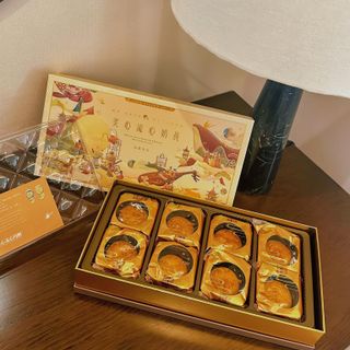 Bánh trung thu LAVA trứng muối tan chảy HONGKONG