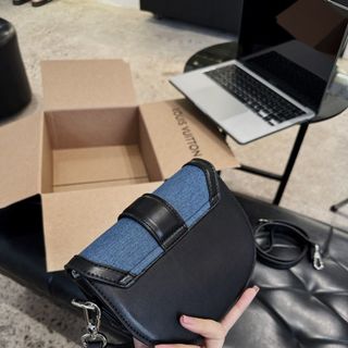 Túi xách quảng châu Lady Móng Ngựa - 01B3457 (Chuyên sỉ túi xách sll, balo, ví, thắt lưng, túi Laptop)