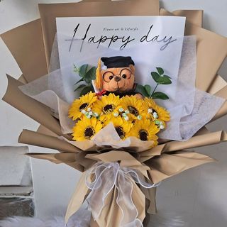 Bó hoa hướng dương kèm gấu tốt nghiệp, bó hoa hướng dương bằng sáp, quà tặng tốt nghiệp