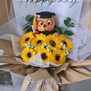 Bó hoa hướng dương kèm gấu tốt nghiệp, bó hoa hướng dương bằng sáp, quà tặng tốt nghiệp