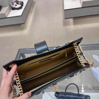 Túi xách quảng châu Cressida Quilted Trapeze Chain Bag - 08B3467 (Chuyên sỉ túi xách sll, balo, ví, thắt lưng, túi Laptop)