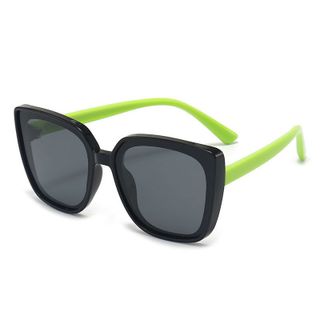 Kính thời trang form lớn cho bé chống bụi, chống tia Uv bảo vệ mắt dành cho bé từ 7-15 tuổi mã 0011