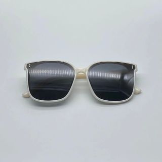Mắt kính râm mát nam nữ bóng UV400 tròng kính phủ Polarized chống chói cực tốt hợp đi biển chụp kỷ yếu đẹp 239