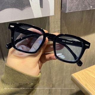 Kính râm thời trang nam nữ chuẩn UV400 mắt vuông gọng nhựa ôm mặt không kén size siêu ngầu cá tính đẹp 240