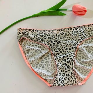 Quần lót nữ VNXK