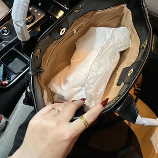 Túi xách công sở nữ da mịn đen đựng vừa tài liệu a4 , laptop