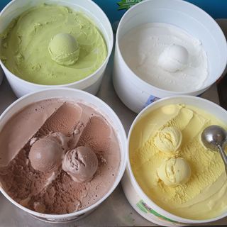 Kem Ký Đủ Vị Hộp 6 Lít