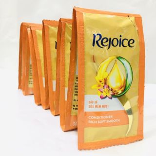 Dầu xả Rejoice siêu mềm mượt dây 12 gói (60 dây / thùng)