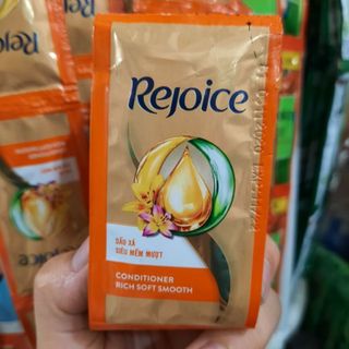Dầu xả Rejoice siêu mềm mượt dây 12 gói (60 dây / thùng) giá sỉ