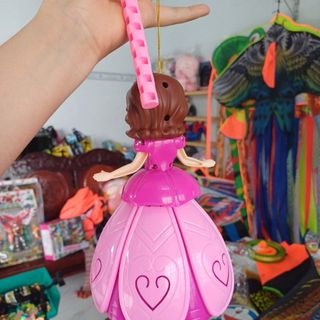 Lồng đèn trung thu công chúa xòe cánh