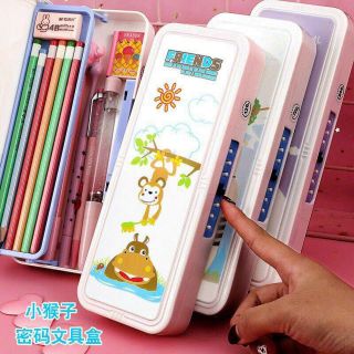 Hộp bút khoá mật khẩu