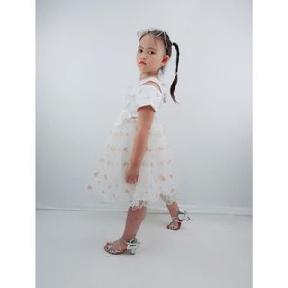 930205-ZM3- Váy ren công chúa, bé gái, thêu hoa, tim nhũ, màu trắng, size bé 1-5 giá sỉ