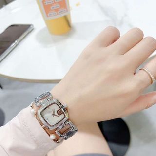 Đồng hồ gúucsi lắc vuông