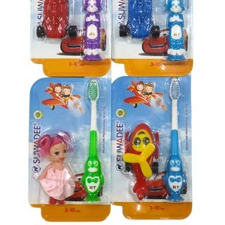 Bàn Chải Đánh Răng Trẻ Em Suwadee Màu Ngẫu Nhiên Có Quà Tặng (Hộp/12 cây )